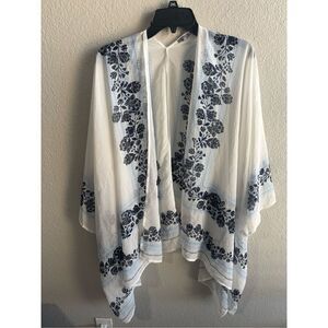 Charlotte Russe Kimono